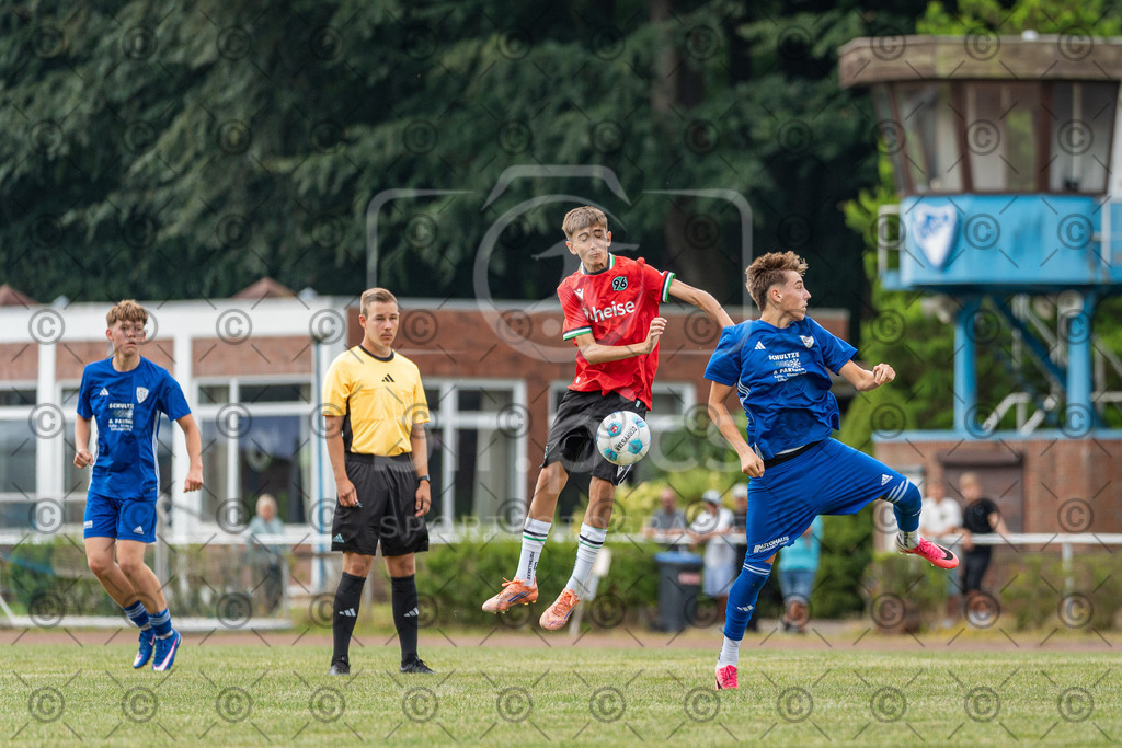 _DSC8185 | Professionelle Fußball- und Sportfotografie. Spielbilder online ansehen und kaufen – Einzelbilder oder komplette Galerien in hoher Qualität. - Realisiert mit Pictrs.com