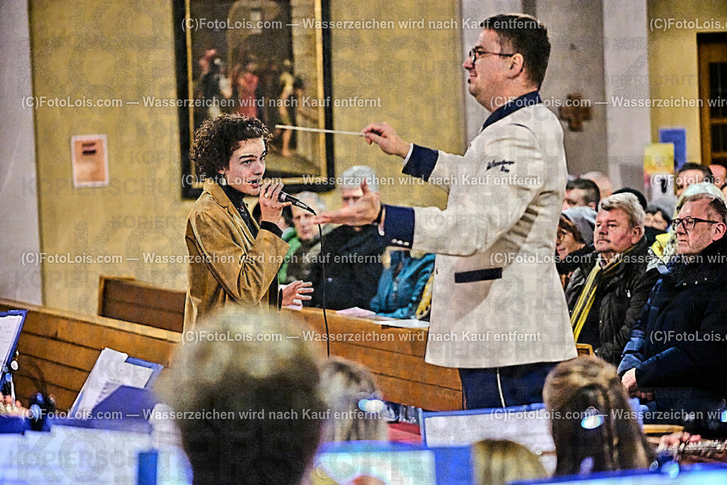 ALP4681_Wieselburger Brauereikapelle_Schachinger Manuel | (C)FotoLois.com, Alois Spandl, WEIHNACHTSKONZERT der Betriebsmusikkapelle der Brauerei Wieselburg in der Pfarrkirche, durch´s Programm führte Pfarrer Daniel Kostrzycki, anschließende Verköstigung durch die Landjugend Wieselburg, Fr 8. Dez. 2023.