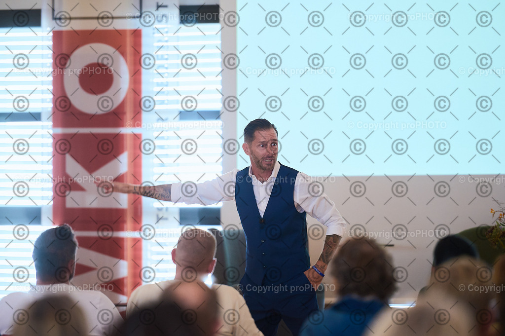 075_202509_EmployerBranding_NZ6_9830 | proPHOTO - Realisiert mit Pictrs.com