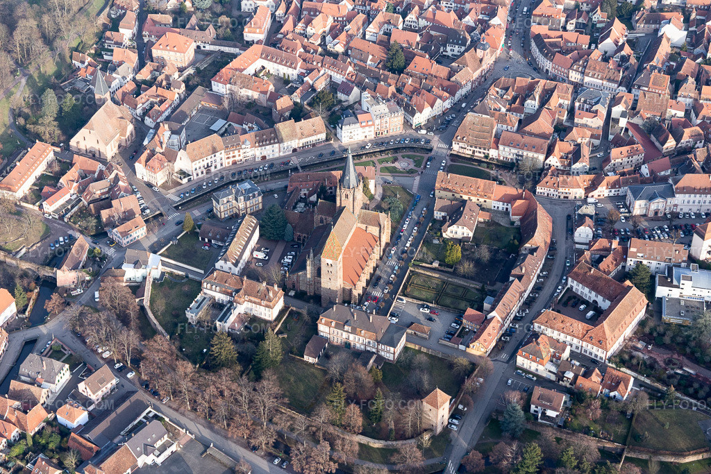 Aerial view: Cathedral of St. Peter and Paul in Wissembourg in the state Bas-Rhin, France.Photo: IMG_112578.jpg taken on 02/05/2019 by Werner Riehm/FLY-FOTO.comResolution of the original: 5472 x 3648 px