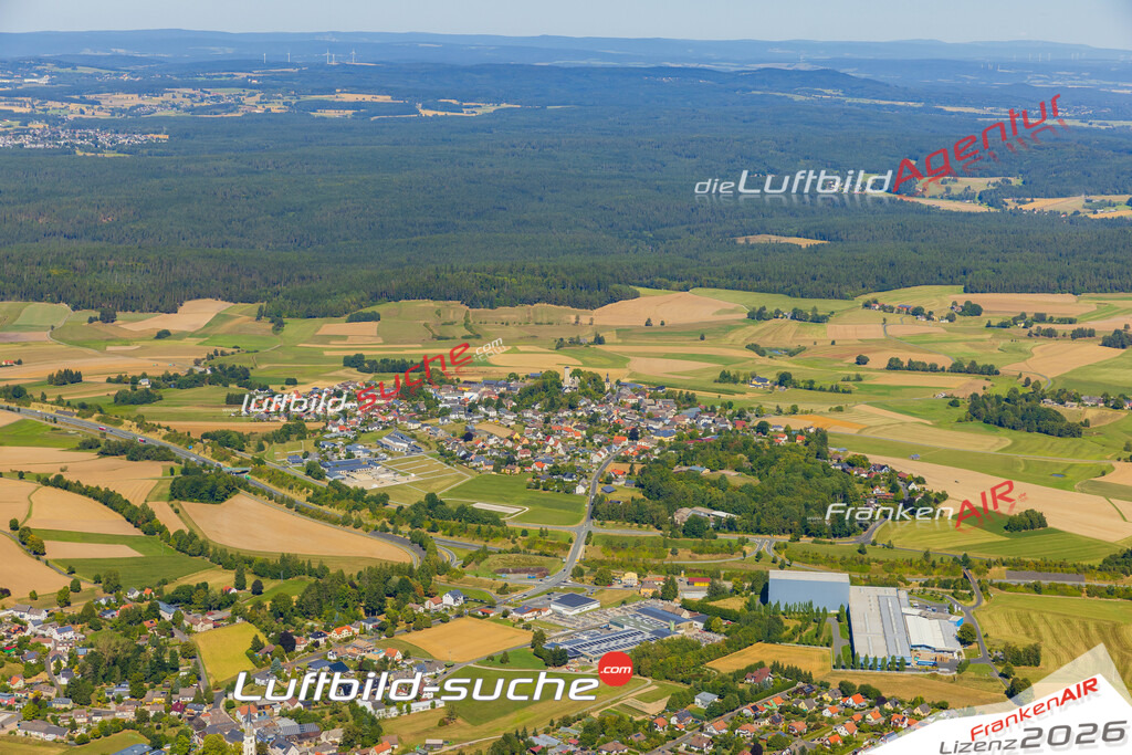 Luftaufnahme der Stadt Thierstein - Die Luftaufnahme wurde 2025 vom UL-Flugzeug heraus erstellt ( keine Drohne ) - Hochauflösende Luftaufnahme - für professionelle Ausdrucke geeignet. Die Geschenkidee !Mit Lizenz und Bildrechte bestellbar