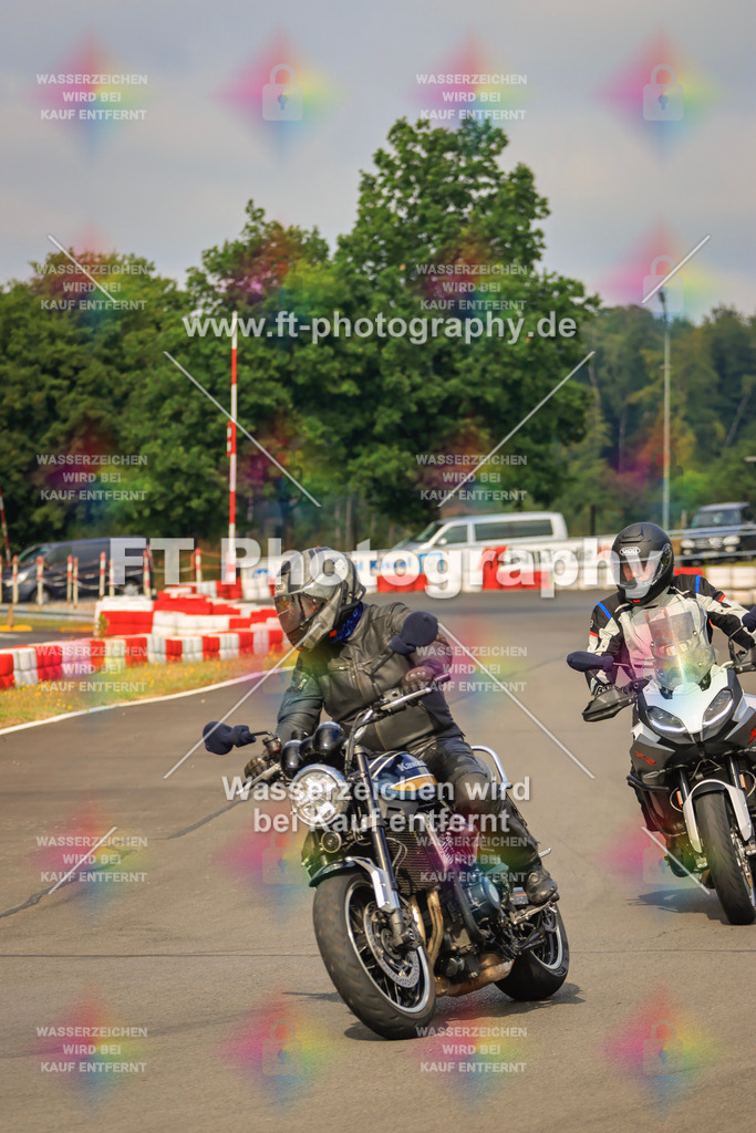 _DSK2297 | Hier findet Ihr Bilder von Touristenfahrten auf der Nürburgring Nordschleife oder von anderen Veranstaltungen die ich besucht habe. Viel Spass beim Durch Schauen 