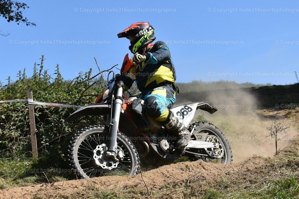 DSC_0145 | Sportfotografie , Motorsport, Motoross, Reitsport, Mointainbike, Enduro,
Landschaft , Outdoor, Eventfotografie, Landschaft, Bilder online bestellen - Realisiert mit Pictrs.com