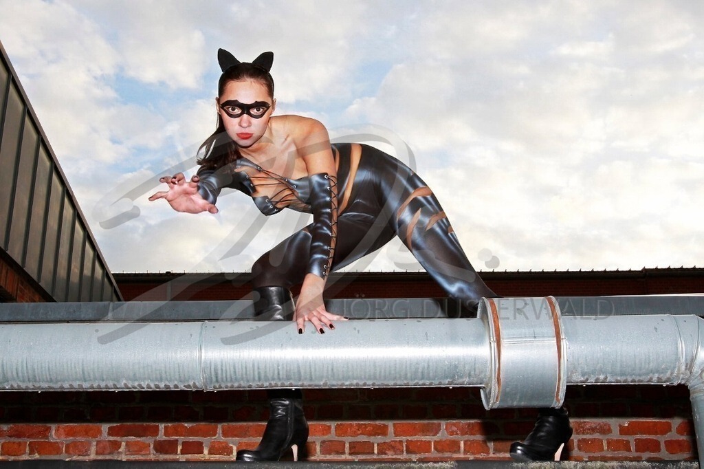 Bodypainting-CATWOMAN_1059 | #012 | Modell: Elena | Foto: Tschiponnique Skupin - Realisiert mit Pictrs.com