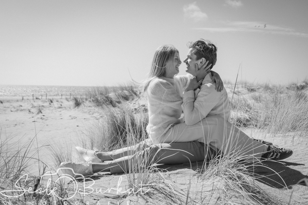 20260403-0G3A9814 | Authentische, natürliche und emotionale Fotoshootings auf der Nordseeinsel Föhr. Als Fotografin halte ich deine schönsten Momente in einzigartigen Neugeborenen-, Familien-, Paar- und Einzelshootings fest. Jetzt einen Termin vereinbaren!