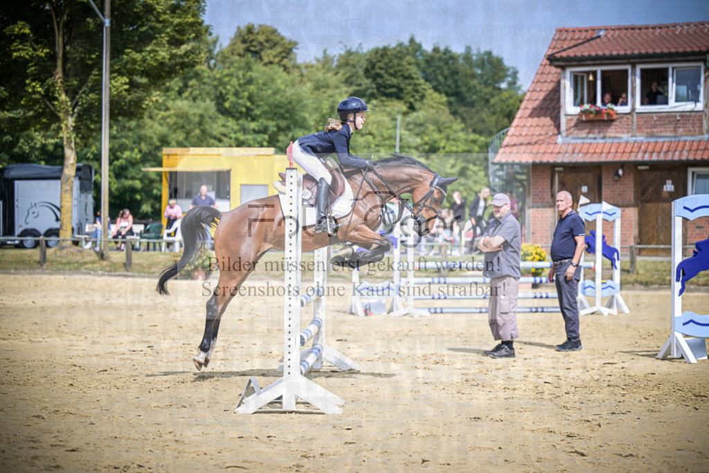 DOS_4911 | Entdecke hochwertige Reitturnierfotos von Foto Oger. Professionell, emotional und authentisch – jetzt Lieblingsmomente im Shop bestellen.Deutschlandweite Turnierfotografie. - Realisiert mit Pictrs.com