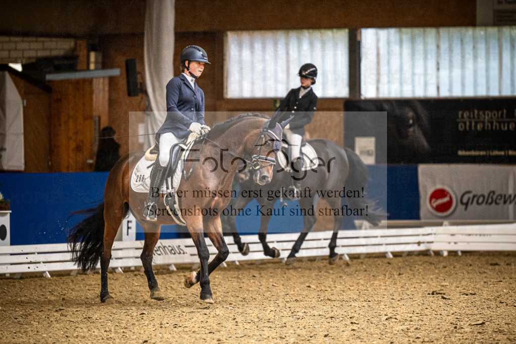 DOS_1219 | Entdecke hochwertige Reitturnierfotos von Foto Oger. Professionell, emotional und authentisch – jetzt Lieblingsmomente im Shop bestellen.Deutschlandweite Turnierfotografie. - Realisiert mit Pictrs.com