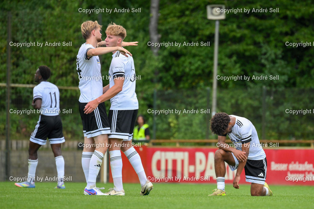Holstein Kiel II vs 1. FC Phönix Lübeck II | / Fußball-Oberliga Männer 2026/2027 / Holstein Kiel II vs 1. FC Phönix Lübeck II / Citti Fussball Park - Projensdorf / Kiel / 08.08.26 - Realisiert mit Pictrs.com