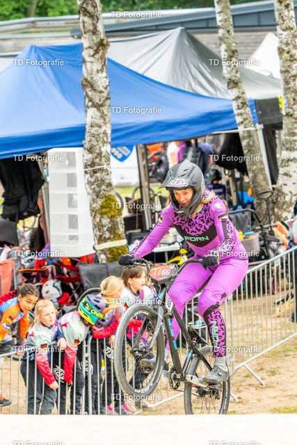 BayBMX2026-05476 | Fotogalerie von Thomas Dettweiler mit Eventbildern und lizenzfreien Fotos. Perfekt als Wandbild, für Büro, Website oder private Nutzung. - Realisiert mit Pictrs.com