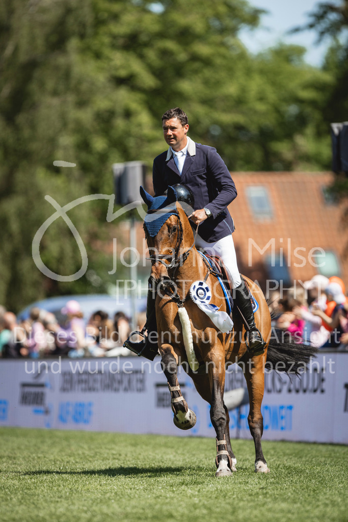 240510_Hamburg_YoungsterTour7y-139 | Deine schönsten Turniermomente als professionelle Fotos! Entdecke hochwertige Pferdesport-Fotografie im Online-Shop. Jetzt Fotos finden & bestellen!