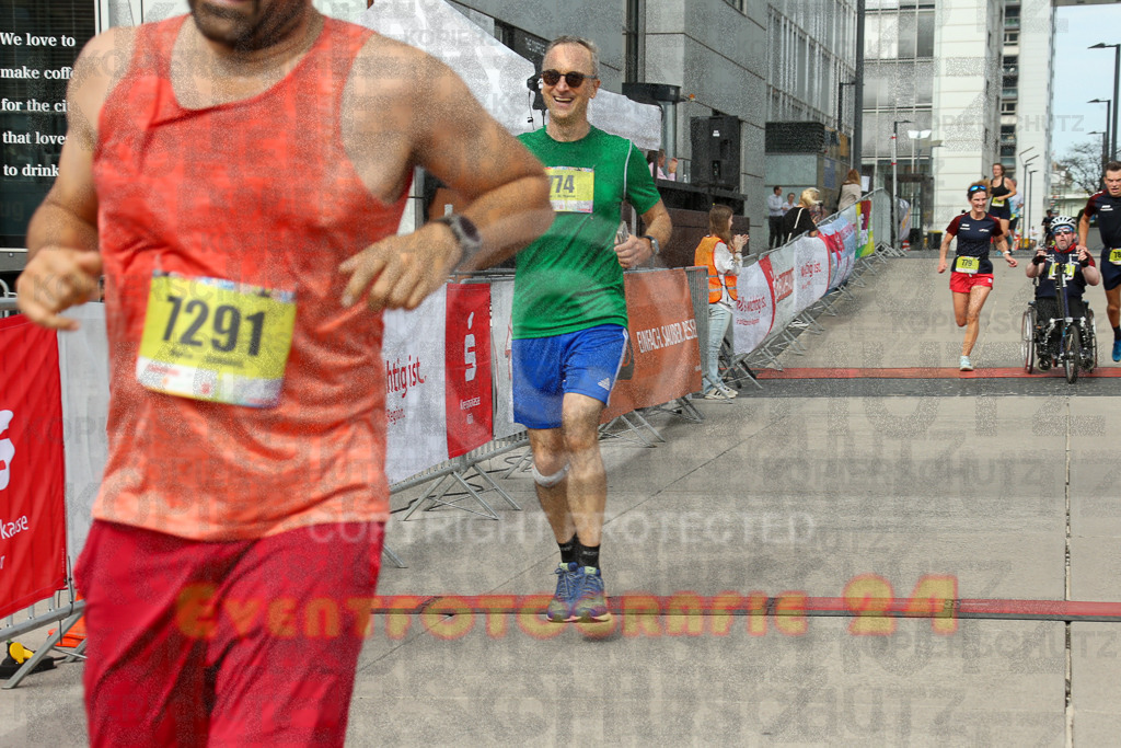 250920_1323_EX1_4303 | Sportfotografie im Rhein-Sieg Kreis, Köln, Bonn, NRW, Rheinland Pfalz, Hessen, etc. Unser Tätigkeitsfeld umfasst den Laufsport vom Volkslauf über den Marathon, Duathlon, Triathon bis zum Ultralauf wie Kölnpfad Ultra oder Schindertrail.