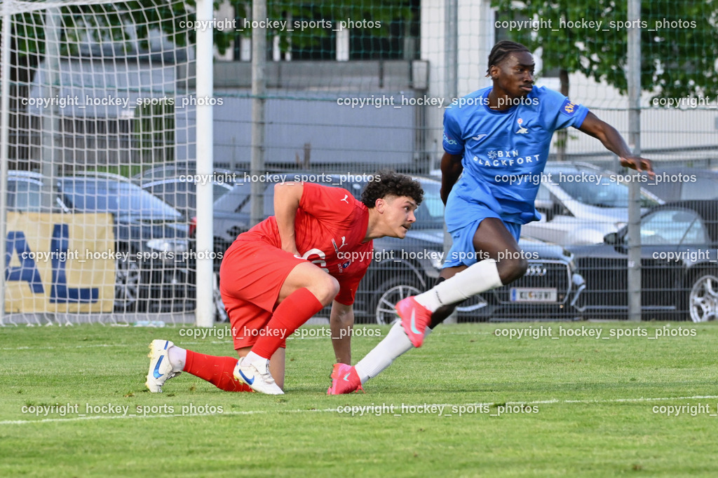 SAK vs. SC ST. Veit | #50 Davor Ponjavic SC St.Veit, #8 Issa Diakite SAK, SAK vs. SC ST. Veit, SAK vs. SC ST. Veit am 30.04.2025 in Klagenfurt (Sportpark Welzenegg), Austria, (Photo by Bernd Stefan)