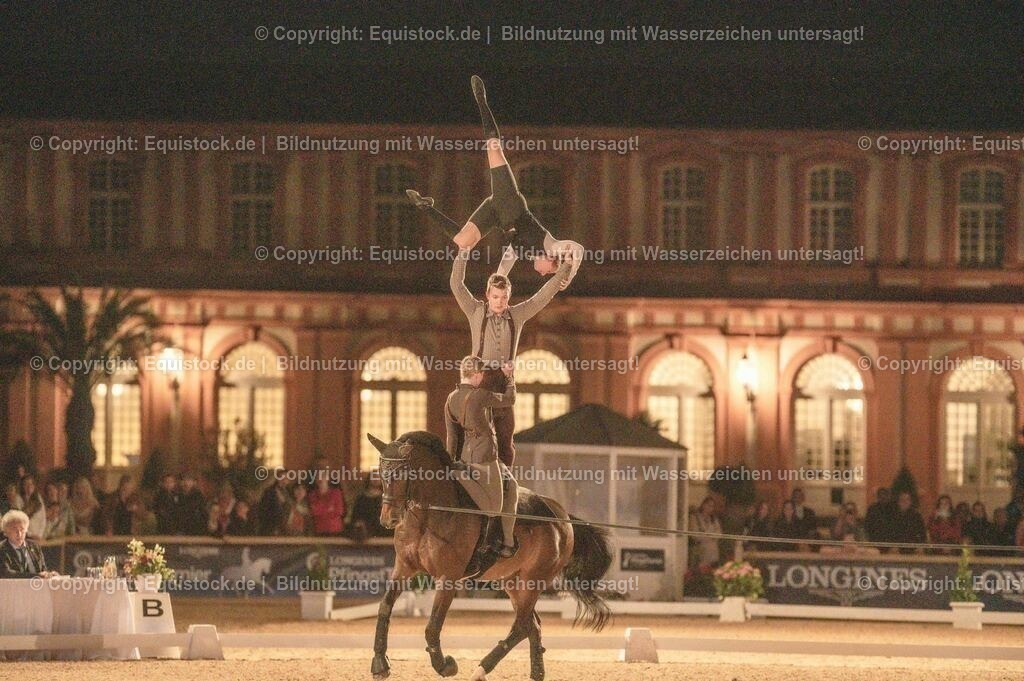 20230527_Voltigieren_NASPA_Flutlicht_1237 | equistock