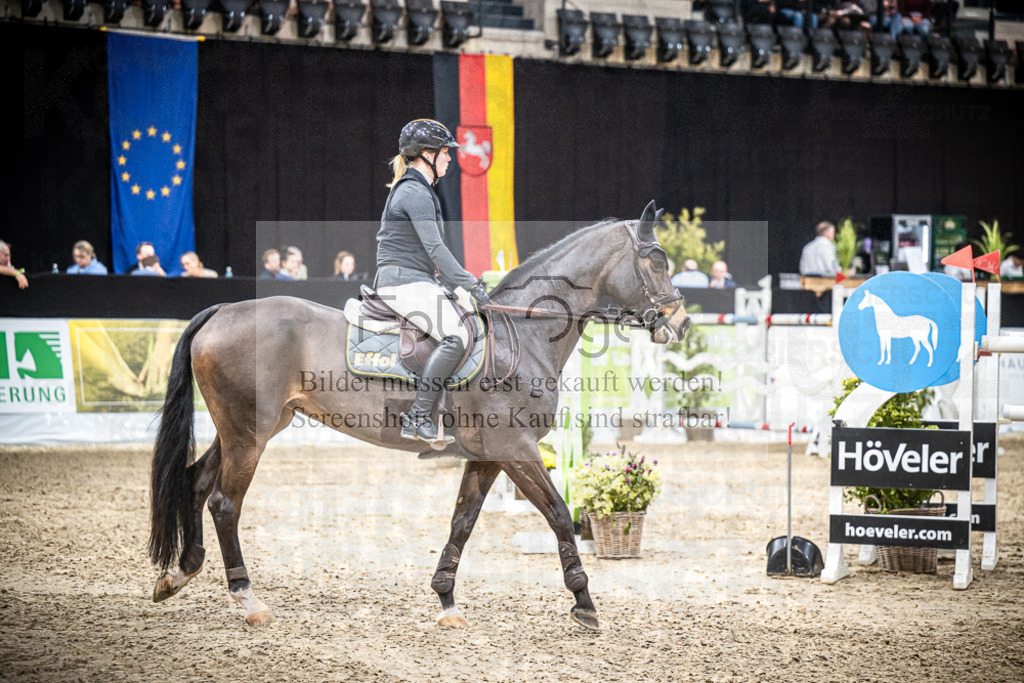 DOS_1847 | Entdecke hochwertige Reitturnierfotos von Foto Oger. Professionell, emotional und authentisch – jetzt Lieblingsmomente im Shop bestellen.Deutschlandweite Turnierfotografie. - Realisiert mit Pictrs.com