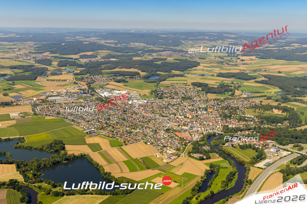 Das Luftbild zeigt :  Schwarzenfeld - Die Luftaufnahme wurde 2023 vom UL-Flugzeug aus erstellt ( keine Drohne ) - Hochauflösende Luftaufnahme - Für grossformatige Ausdrucke geeignet. Die Geschenkidee !Mit Lizenz und Bildrechte bestellbar