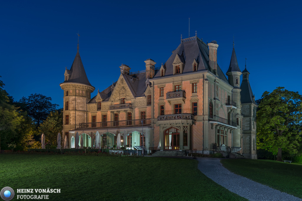 Alte_Architektur_0007 | Alle Bilder von Heinz Vonäsch Fotografie können alle zu günstigen Preisen gekauft werden! Download der Bilder, Ausdrucke, Postkarten, Tassen T-Shirts, Kalender, Alu- Dibond usw. - Realisiert mit Pictrs.com