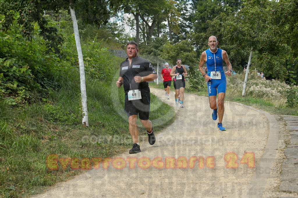 250824_1256_EX1_0971 | Sportfotografie im Rhein-Sieg Kreis, Köln, Bonn, NRW, Rheinland Pfalz, Hessen, etc. Unser Tätigkeitsfeld umfasst den Laufsport vom Volkslauf über den Marathon, Duathlon, Triathon bis zum Ultralauf wie Kölnpfad Ultra oder Schindertrail.