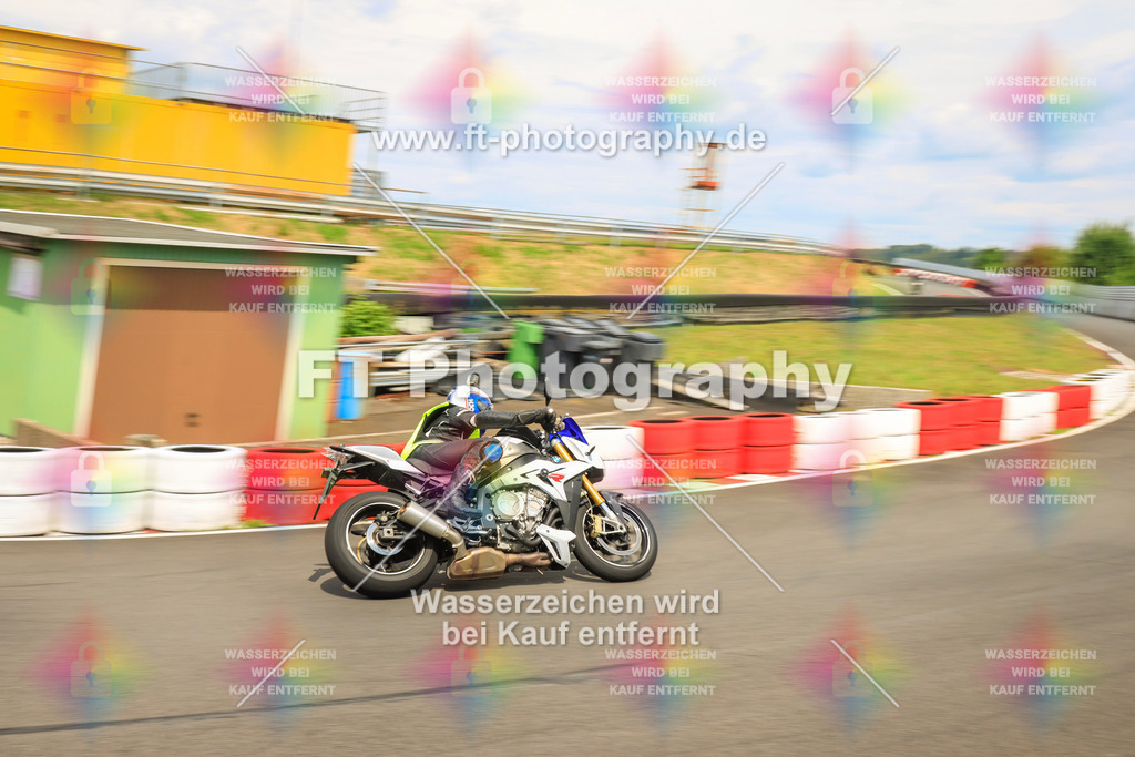 _DSK2871 | Hier findet Ihr Bilder von Touristenfahrten auf der Nürburgring Nordschleife oder von anderen Veranstaltungen die ich besucht habe. Viel Spass beim Durch Schauen 