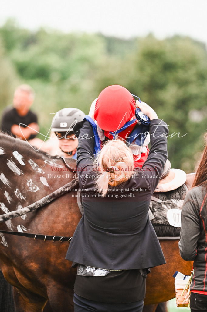 DSC_7453 | Pferde- und Turnierfotografie in Westsachsen. Pferdeportraits, Auftragszeichnungen und intuitive Kunst.