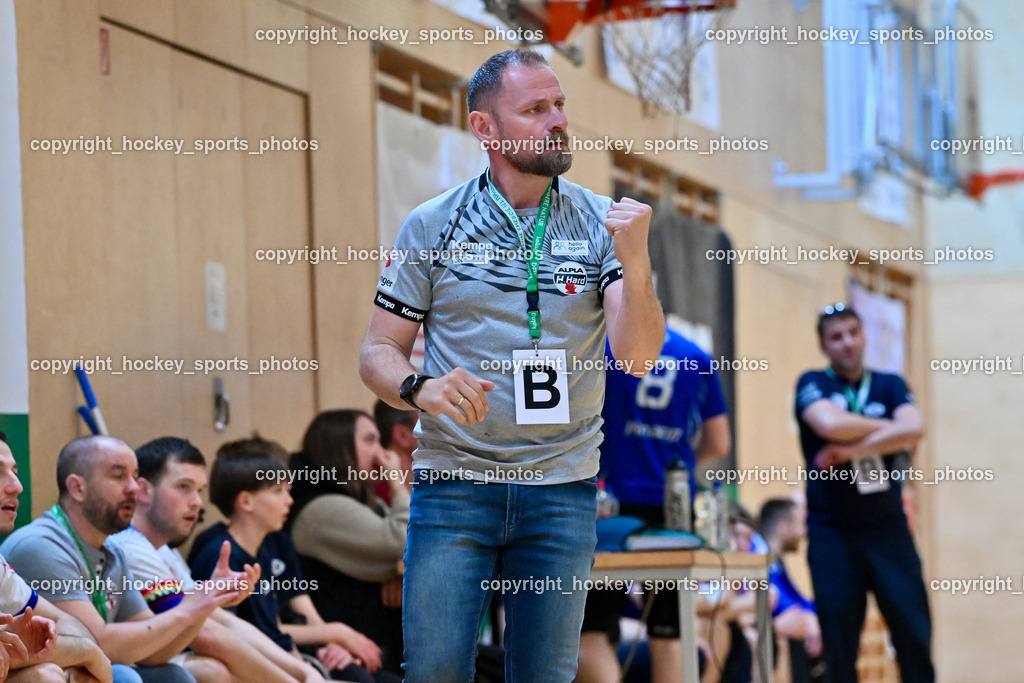 SC Ferlach vs. ALPLA HC Hard | Headcoach SC Hard JONSSON Hannes Jon, SC Ferlach vs. ALPLA HC Hard, SC Ferlach vs. ALPLA HC Hard am 05.04.2025 in Ferlach (Ballspielhalle Ferlach), Austria, (Photo by Bernd Stefan)
