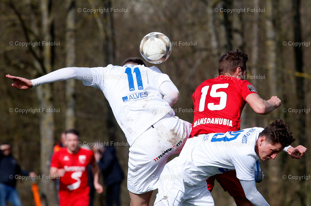 A_LUI_01042023_27 | SPORT,FUSSBALL ,LT1 OOELIGA ASKOE OEDT-UNION EDELWEISS LINZ 01.04.2023 IM BILD: MARTIN GRASEGGER (OEDT) UND KENAN RAMIC,PIPO FRUEHWIRTH  (BEIDE EDELWEISS LINZ)  FOTO:FOTOLUI