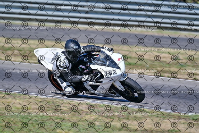 26bt04-0040 | markuskiefer.com - Realisiert mit Pictrs.com