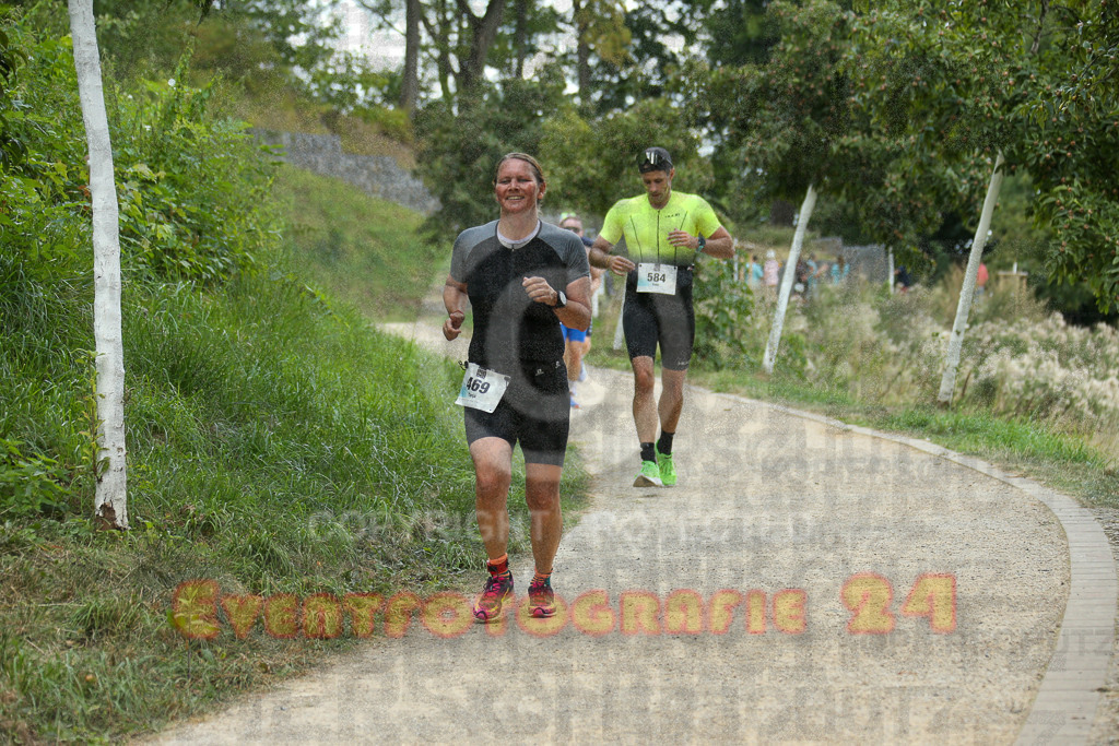 250824_1405_EX1_4898 | Sportfotografie im Rhein-Sieg Kreis, Köln, Bonn, NRW, Rheinland Pfalz, Hessen, etc. Unser Tätigkeitsfeld umfasst den Laufsport vom Volkslauf über den Marathon, Duathlon, Triathon bis zum Ultralauf wie Kölnpfad Ultra oder Schindertrail.