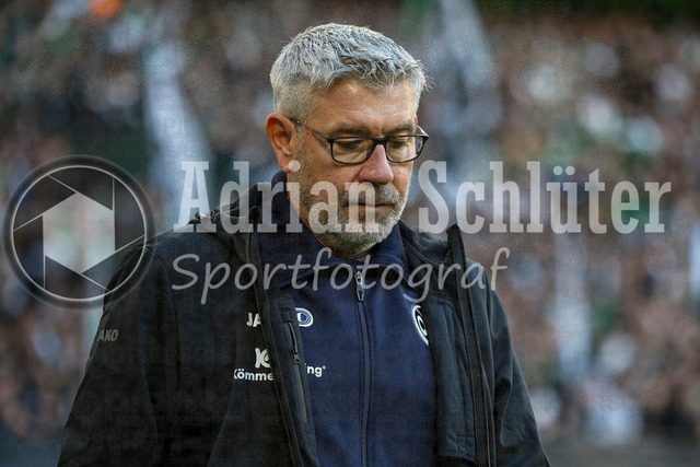 19.04.2026, GER, Fussball, Herren, 1. BL, Saison 2025/2026, Borussia Mönchengladbach - 1. FSV Mainz 05 | Trainer Urs Fischer (Mainz) schaut 