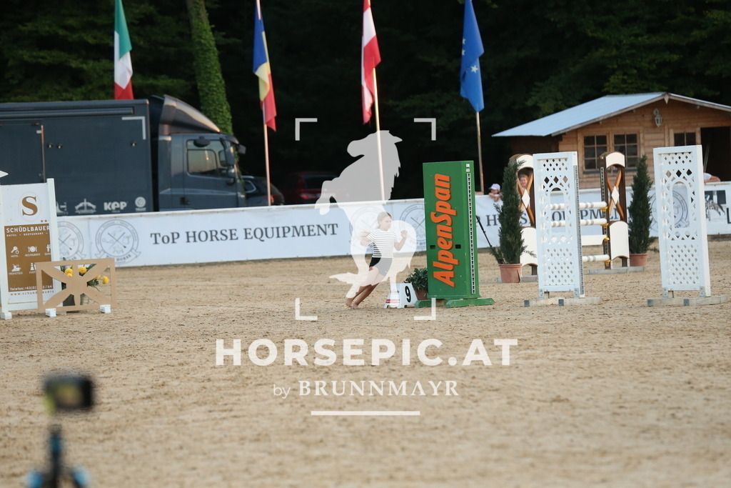 DL2Q6009 | Willkommen bei Brunnmayr - Design & Fotografie – Ihrem Spezialisten für Reitturniere und Pferdeveranstaltungen in Oberösterreich, Salzburg und Bayern! Seit über 17 Jahren sind wir leidenschaftlich dabei.
