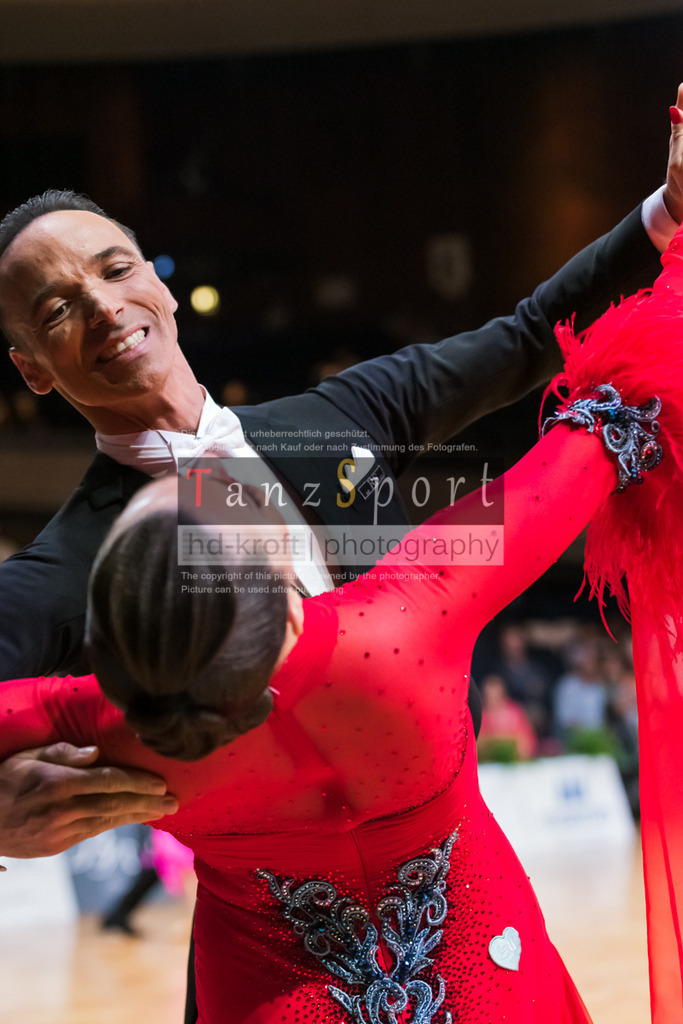 20250821_WDSF-SenI-Std-R3_4432 | Tanzsportbilder, Standardtanz, Lateintanz, WDSF, DTV, LTVB, dancecomp, goc, hessen tanzt, blaues band der spree, walzer, tango, wiener walzer, slowfox, quickstepp, samba, rumba, cha-cha-cha, paso doble. jive, hd-kroft photography, turniertanzsport