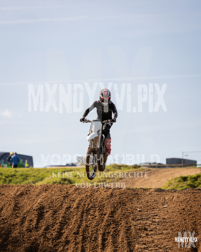866A2202 | mxndyyvipix