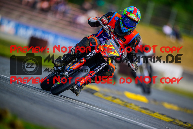 MaZZes_Fotomatrix_20250503_6007705_8845 | UE40