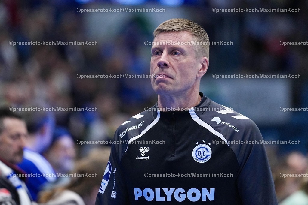 xYDRx05032601015 | 05.03.2026, xydrx, Handball, 1.HBL, VfL Gummersbach - TBV Lemgo Lippe, Schwalbe-Arena: Gudjon Valur Sigurdsson (Cheftrainer VfL Gummersbach)   Photo: xYannisxDreimannxPressefotoKochx