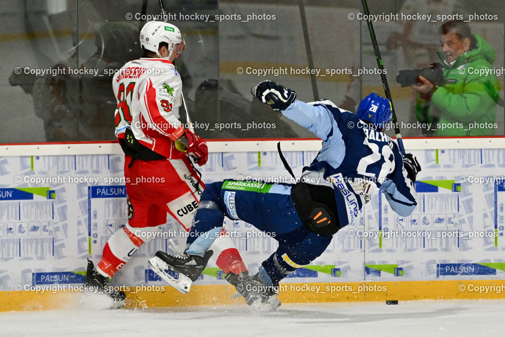 ESV FERLACH vs. ESC SOCCERZONE STEINDORF | #90 Schubernig Markus ESV Ferlach, #28 Bacher Stefan ESC Steindorf, ESV FERLACH vs. ESC SOCCERZONE STEINDORF, ESV FERLACH vs. ESC SOCCERZONE STEINDORF am 22.11.2024 in Ferlach (Eishalle Ferlach ), Austria, (Photo by Bernd Stefan)