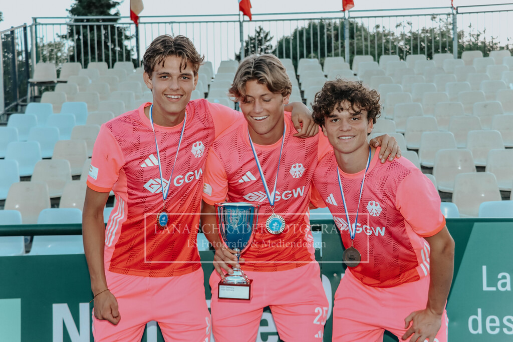 EM_MU18_F_GER-BEL_Lille_bearbeitet (27 von 30) | lanaschraderfotografie - Realisiert mit Pictrs.com