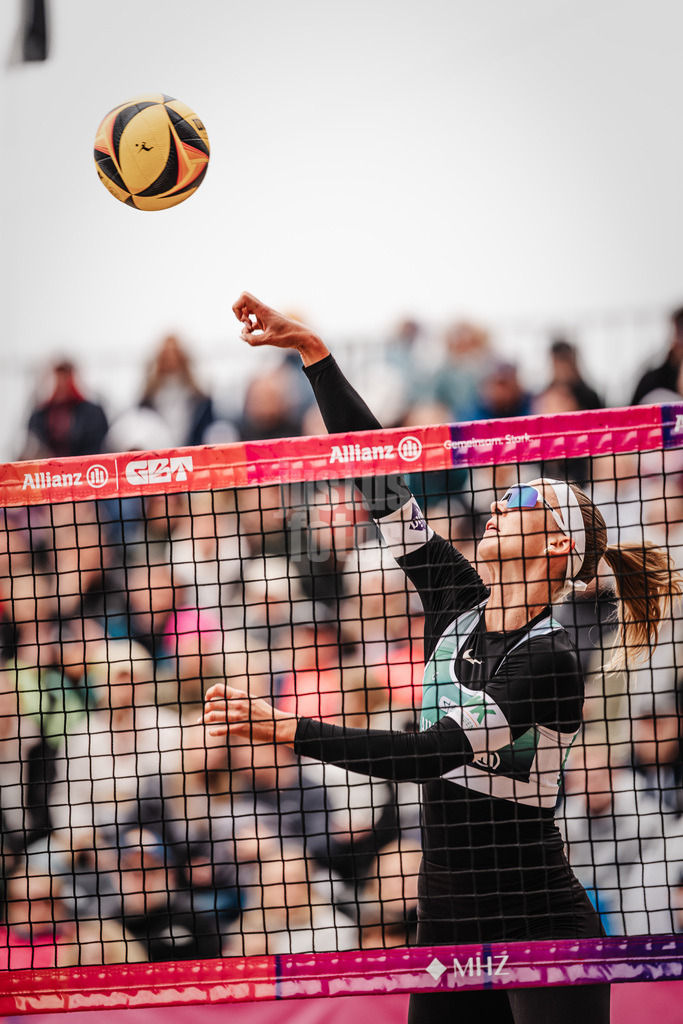 Beachvolleyball | Frauen | Allianz German Beach Tour 2026 | Tourstop Düsseldorf | 17.05.2026 | Sandra Ittlinger beim Angriff