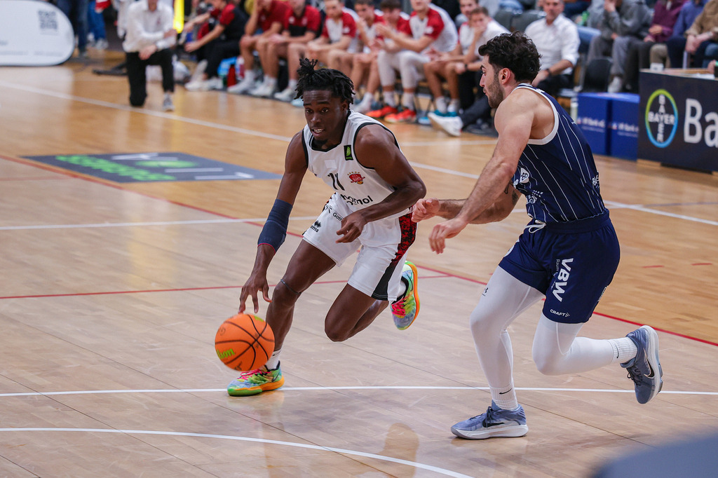 BAYER GIANTS vs VfL Sparkassenstars Bochum-47 | Fotos von Basketballspielen aus dem Raum NRW fotografiert von Gero Mueller-Laschet und Daniel Schaefer - Realisiert mit Pictrs.com