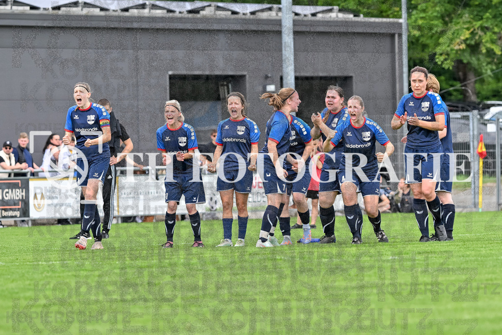 GER, FC Hauingen - SV Waldhaus, Frauen-Fussball, Rothaus Bezirkpokal, Finale, Saison 2024/2025, 29.05.2025 | Emotionen beim ElfmeterschiessenGER, FC Hauingen - SV Waldhaus, Frauen-Fussball, Rothaus Bezirkpokal, Finale, Saison 2024/2025, 29.05.2025Foto: TH Fotografie/Thomas Hess