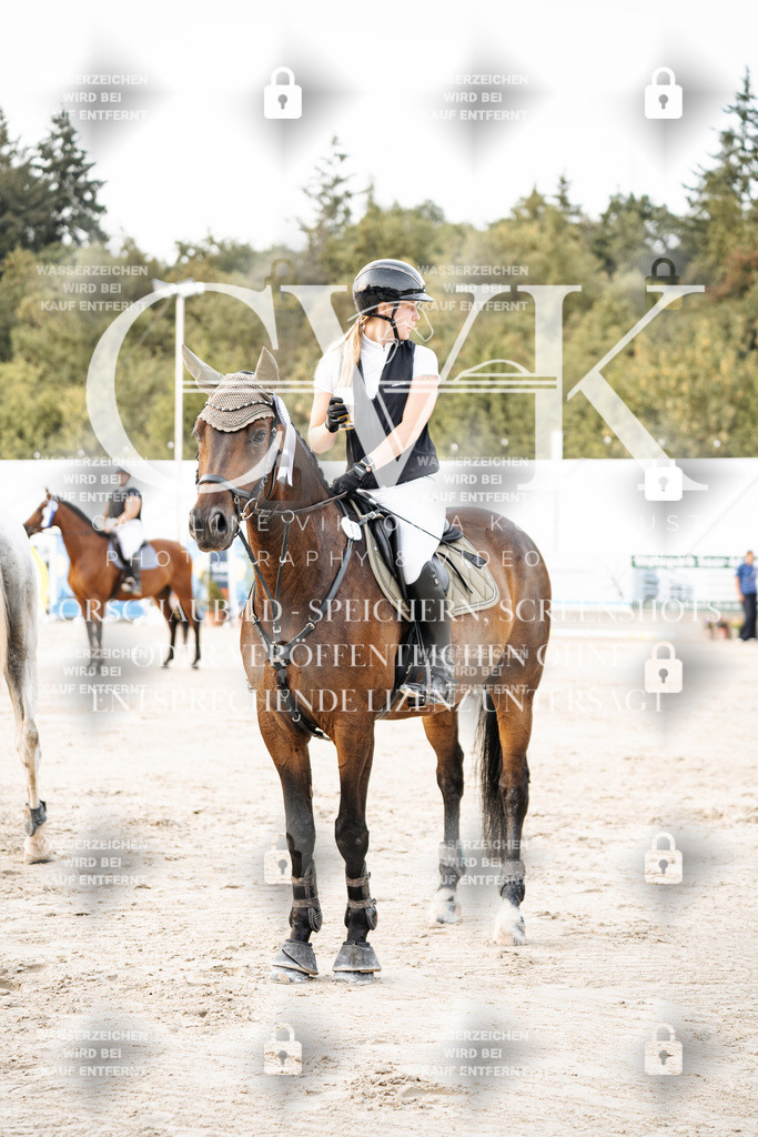 CK704245 | Turnierfotografie Pferdefotografie Trier Rheinland-Pfalz Pferdesport Reitsport Tierfotografie Sportfotografie Pferdevideo Pferdevideografie Equestrianvideography equestrianphotography  - Realisiert mit Pictrs.com