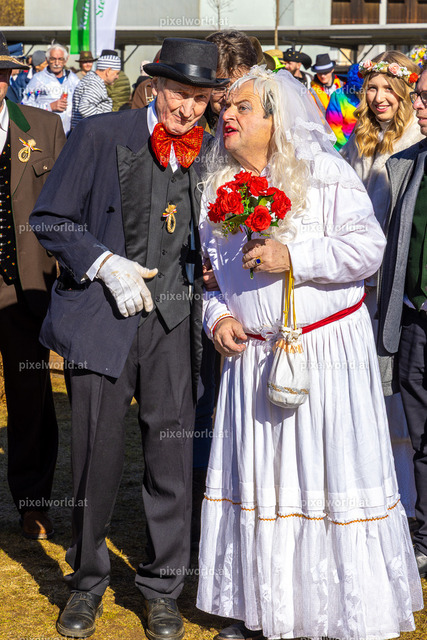 Bärentreiben in Steuerberg | Bildershop von pixelworld.at - Realisiert mit Pictrs.com