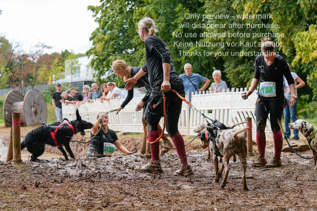 Schlamm_mit_Hund (161 von 460) | stephaniefillaphotographie - Realisiert mit Pictrs.com