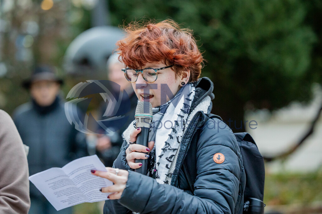 R06_2753 | 29.NOV.24-Protestmarsch gegen Gewalt-Copyright: Katholische Kirche Kärnten/Denk Dich Neu/Trainproduction/Matthias Trinkl