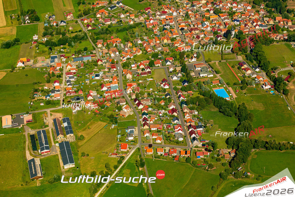 Luftbild der Stadt Wiesenthal - Die Luftaufnahme wurde 2025 vom UL-Flugzeug heraus erstellt ( keine Drohne ) - Hochauflösende Luftaufnahme - für professionelle Ausdrucke geeignet. Die Geschenkidee !Hier alle&nbsp;Infos zur Lizenzierung der LuftaufnahmeWir fliegen auch dieses Jahr wieder in Ihre Region um Luftbilder zu erstellen.- Luftbild anfragen
