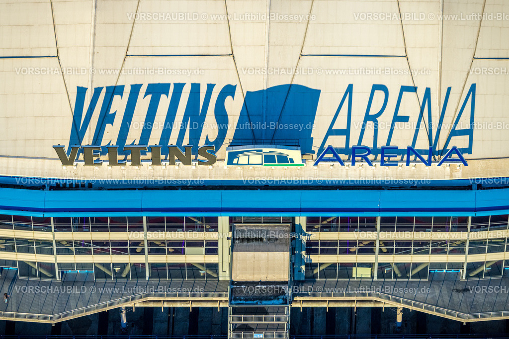 Gelsenkirchen230202312 | Luftbild, Schatten-Schriftzug Veltins-Arena am Bundesligastadion des FC Schalke 04, Erle, Gelsenkirchen, Ruhrgebiet, Nordrhein-Westfalen, Deutschland