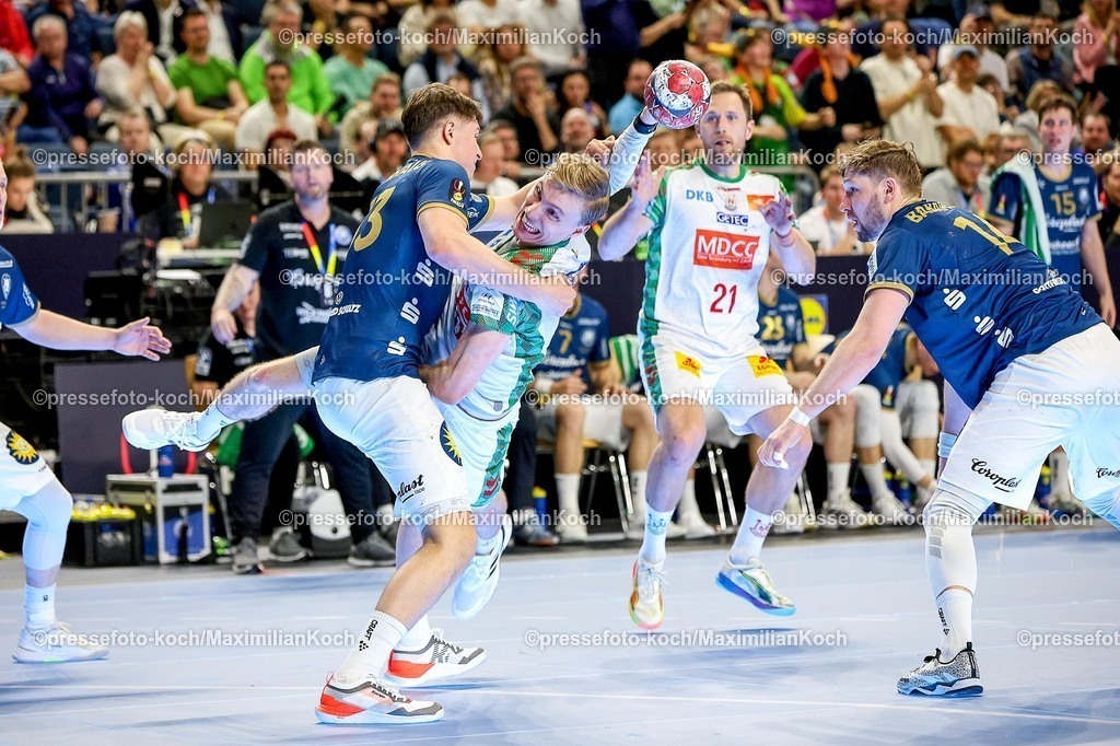 xSSCx18042602080 | 18.04.2026, xsscx, Handball, DHB-Pokal Lidl Final4, Halbfinale, Bergischer HC - SC Magdeburg, Saison 2025 / 2026 Herren, Lanxess Arena, Köln: Sören Steinhaus (Bergischer HC #53) im Zweikampf gegen Gisli Kristjansson (SC Magdeburg #10) Photo: xSandraxScherningxPressefotoKochx