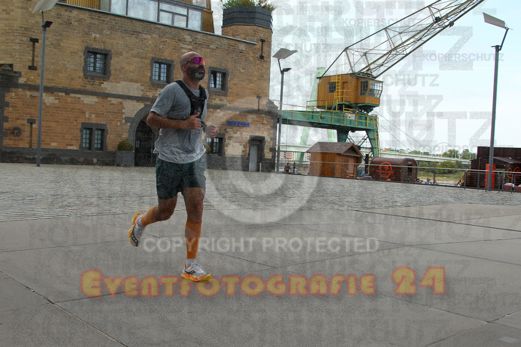 250920_1516_EV4_8353 | Sportfotografie im Rhein-Sieg Kreis, Köln, Bonn, NRW, Rheinland Pfalz, Hessen, etc. Unser Tätigkeitsfeld umfasst den Laufsport vom Volkslauf über den Marathon, Duathlon, Triathon bis zum Ultralauf wie Kölnpfad Ultra oder Schindertrail.
