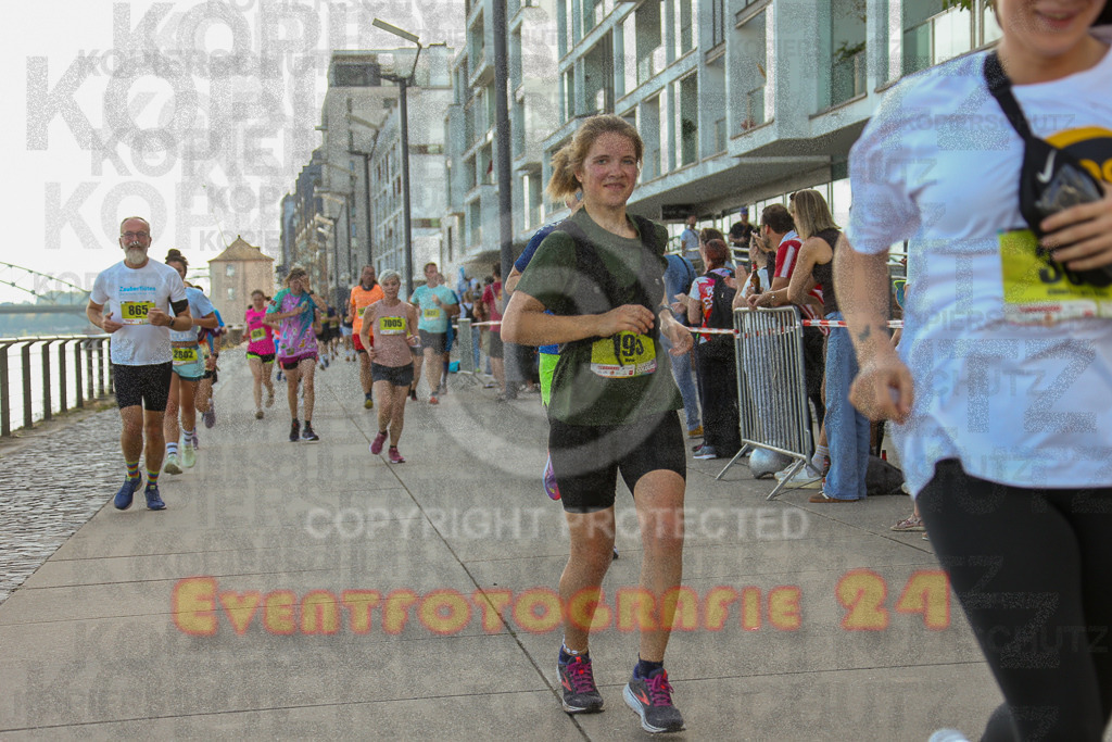 250920_1448_EX1_7644 | Sportfotografie im Rhein-Sieg Kreis, Köln, Bonn, NRW, Rheinland Pfalz, Hessen, etc. Unser Tätigkeitsfeld umfasst den Laufsport vom Volkslauf über den Marathon, Duathlon, Triathon bis zum Ultralauf wie Kölnpfad Ultra oder Schindertrail.