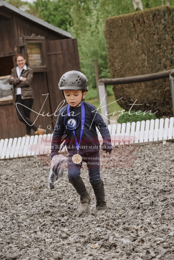 20230514_JK-Röhrsdorf-25-458 | Pferde- und Turnierfotografie in Westsachsen. Pferdeportraits, Auftragszeichnungen und intuitive Kunst.