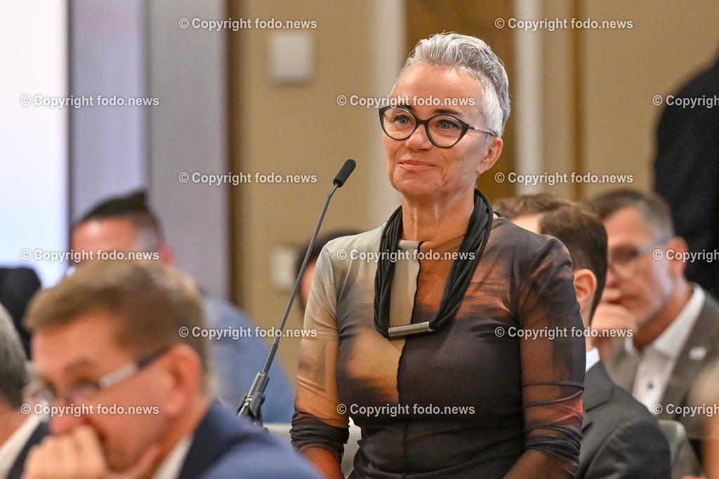 Landhaus Linz_ Promenade_ Landtagssitzung_ 19.09.2024-27 | 19.09.2024, Landhaus Linz AUT, Promenade, Landtagssitzung, im Bild Doris Margreiter (SP, LAbg.)