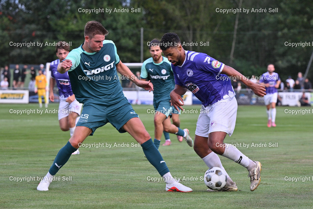 PSV Neumünster vs VfR Neumünster | Tobias Fölster (PSV #5) vs Noah Awuku (VfR #28) / Fußball-Oberliga Männer 2026/2027 / PSV Neumünster vs VfR Neumünster / PSV Stadion Platz A / Neumünster / 31.07.26 - Realisiert mit Pictrs.com